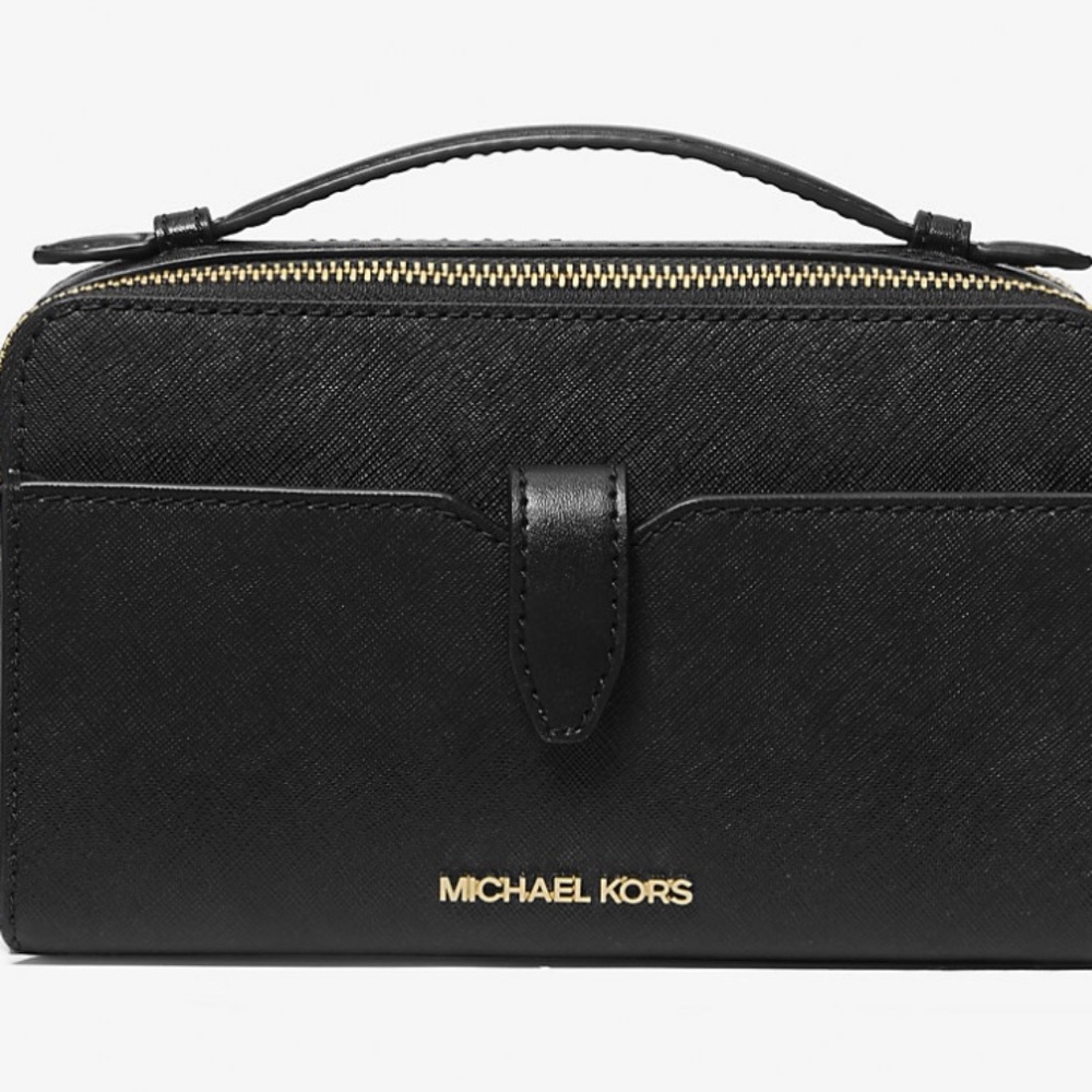 Micheal Kors crossbody bag